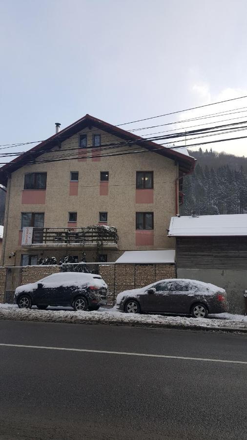 Casa Ryana Sinaia Hotel Ngoại thất bức ảnh
